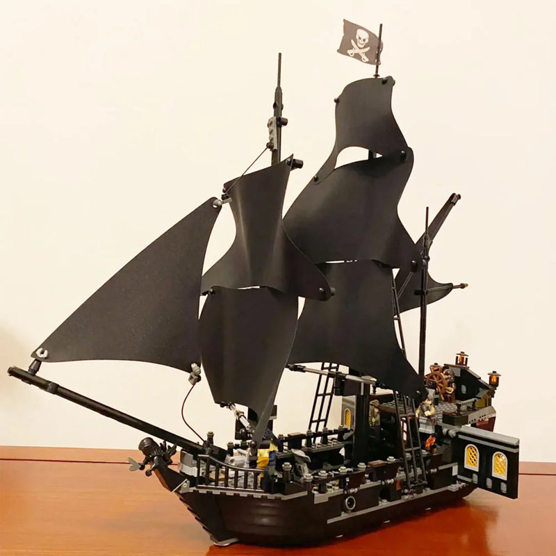 MOC Pirates Of The Caribbean Ship Revenge Warship Black Pearl Sailboat Building Block Bricks MOC 4195 Assembly Toys Kid Gift