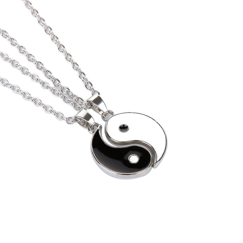 Conjunto de Colares Tai Chi Yin Yang com Oito Trigramas - Colar para Casal com Corrente de Cor Prata
