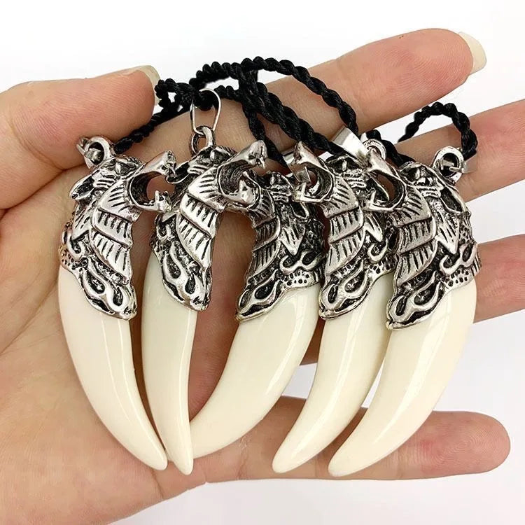 Wolf Teeth Pendant Men's Necklace Dominating Trendy Personality Style Men's and Women's Authentic Pendant
