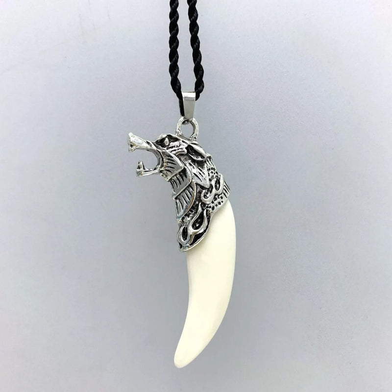 Wolf Teeth Pendant Men's Necklace Dominating Trendy Personality Style Men's and Women's Authentic Pendant